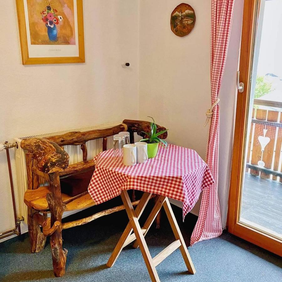هالشتات Pension Leopoldine المظهر الخارجي الصورة